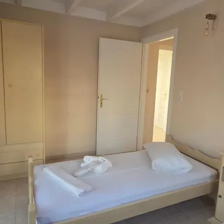 Iliopetra Luxury Homes - Dilisos Villa *